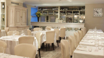 503_Hunter_ceiling_fan_savoy_mews_of_mayfair_restaurant