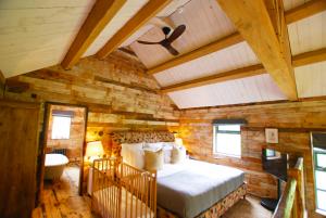 Soho Farmhouse Zephyr Ceiling Fan2